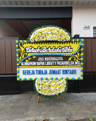 Papan Bunga Duka di Sumalata Timur