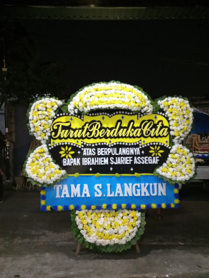 Papan Bunga Duka di Sumalata Timur